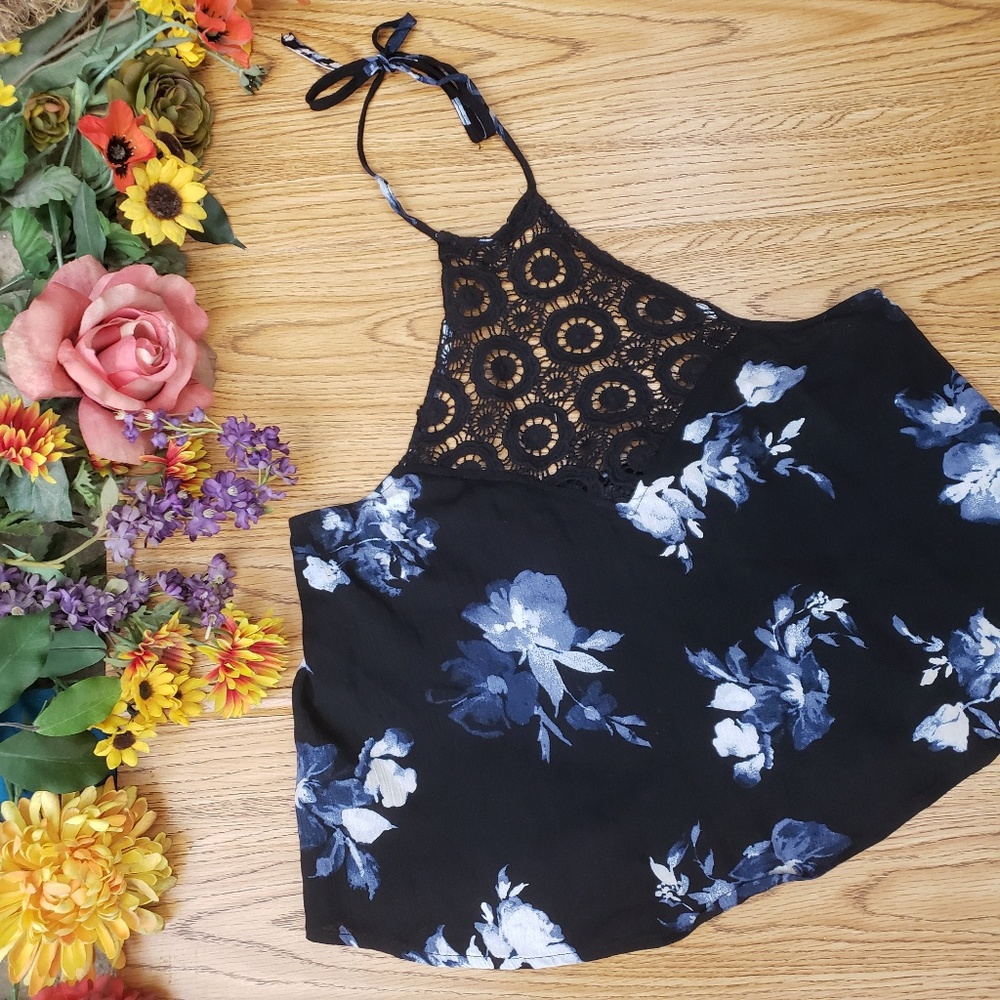 Kendall & Kylie Black Blue Floral Halter Crop Top